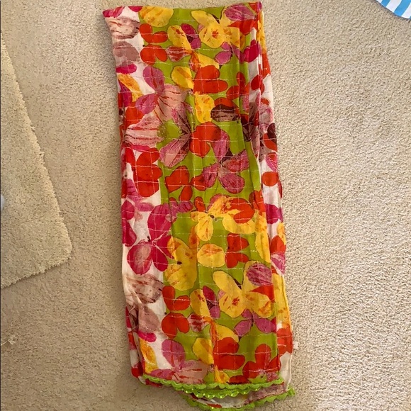 Beautiful long scarf - Picture 1 of 3